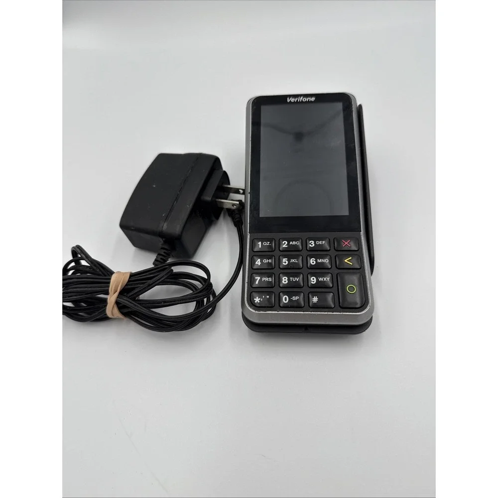 Verifone 451-641-610 Credit Card Reader Powers On.